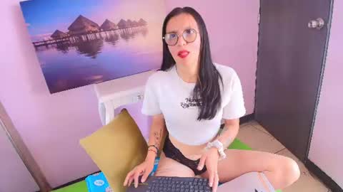 Snapshot of afrodita_rosse chatting on 3, 7, 2026 Afrodita Rosse online show from 3, 7, 2026
