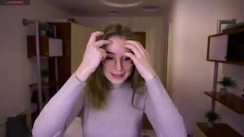 Kind sensual Emma fav pattern 2266 online show from 20, 2, 2026