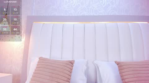 A F R O D I T A  online show from 17, 12, 2024