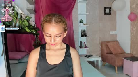 Agatadelphine online show from 1, 2, 2025