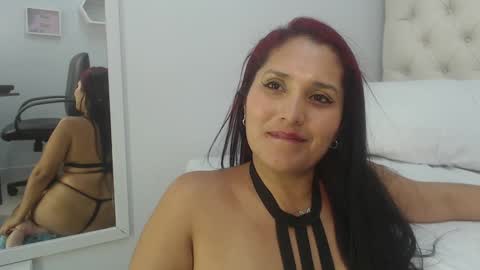 Snapshot of agatha_collinz chatting on 7, 1, 2025 agatha_collinz online show from 7, 1, 2025