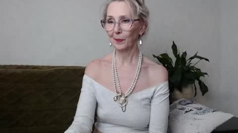 Snapshot of agatha_moore_ chatting on 5, 3, 2025 Agatha online show from 5, 3, 2025