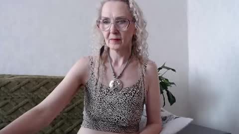 Snapshot of agatha_moore_ chatting on 6, 3, 2025 Agatha online show from 6, 3, 2025