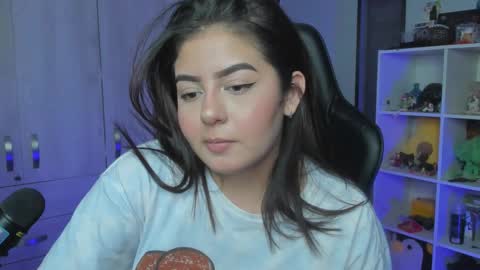 Snapshot of agatha_riccie chatting on 15, 9, 2025 Cat online show from 15, 9, 2025