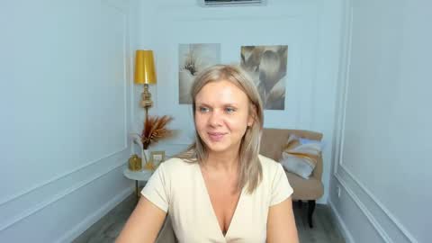 Snapshot of agathaklouin chatting on 25, 4, 2026 Agatha online show from 25, 4, 2026