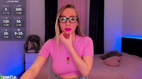 Snapshot of agent_polly chatting on 3, 5, 2026 Polly online show from 3, 5, 2026