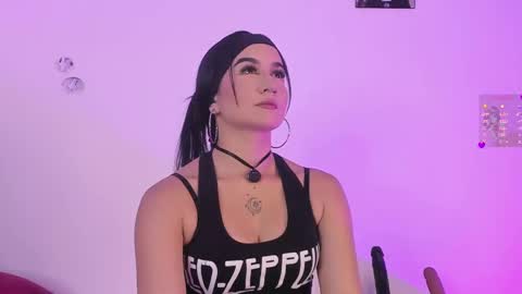 Snapshot of aggie_swett chatting on 3, 10, 2025 Maggie online show from 3, 10, 2025