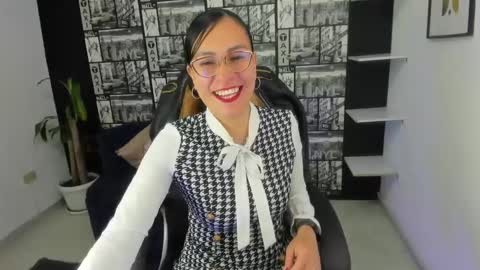 Snapshot of aghata_moon chatting on 28, 1, 2025 Aghata Moon online show from 28, 1, 2025