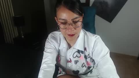 Snapshot of aghata_moon chatting on 6, 2, 2025 Aghata Moon online show from 6, 2, 2025