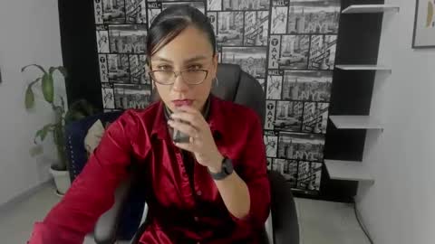 Snapshot of aghata_moon chatting on 5, 3, 2025 Aghata Moon online show from 5, 3, 2025