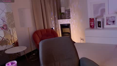 Agnes online show from 22, 2, 2026