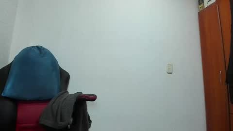 Snapshot of aguslover chatting on 23, 11, 2025 Agustin online show from 23, 11, 2025