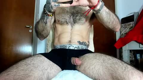 Agustin online show from 2, 4, 2026