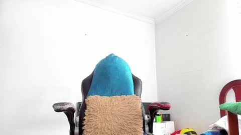 Agustin online show from 22, 4, 2026