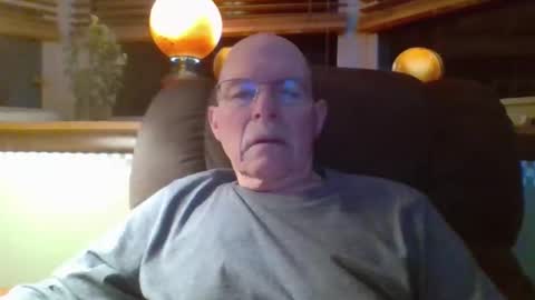 aguynrkfrd online show from 18, 12, 2025