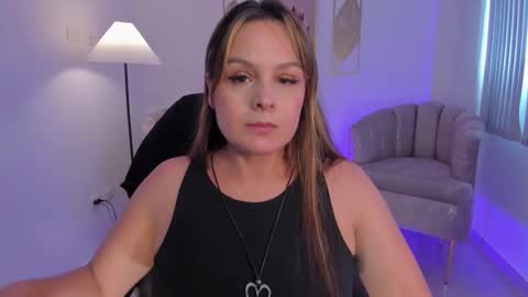 AIDA ADAMS online show from 19, 10, 2025