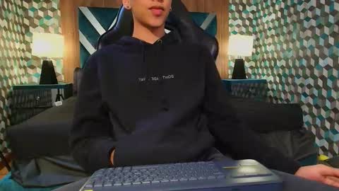 Snapshot of aiden_royce chatting on 14, 9, 2025 aiden_royce online show from 14, 9, 2025