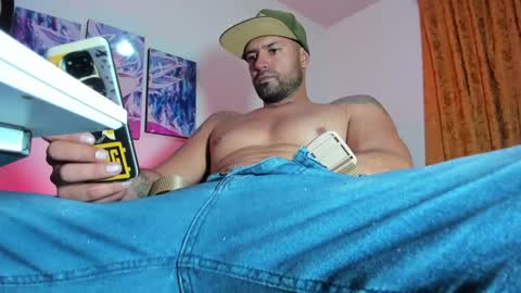 Snapshot of aidenbrites chatting on 17, 12, 2024 Aiden Brites online show from 17, 12, 2024