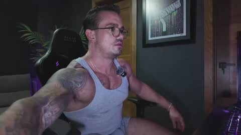 Snapshot of aidenlivex chatting on 18, 11, 2025 aidenlivex online show from 18, 11, 2025