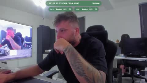 Snapshot of aidenmatthew chatting on 3, 10, 2025 Aiden online show from 3, 10, 2025