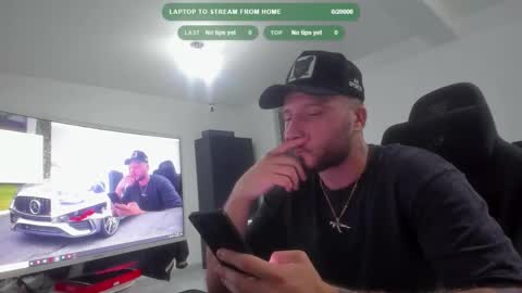 Snapshot of aidenmatthew chatting on 6, 10, 2025 Aiden online show from 6, 10, 2025
