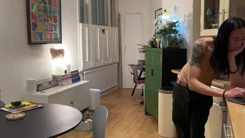 Spicyla online show from 9, 1, 2025