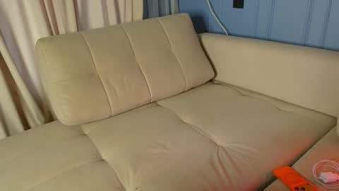 aiko_tenshi online show from 7, 1, 2026