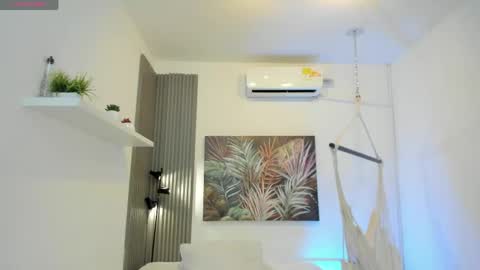Snapshot of ailann_ chatting on 18, 4, 2026 Alisson online show from 18, 4, 2026