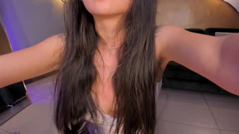 Snapshot of aileenvega chatting on 19, 2, 2025 AILEEN VEGA online show from 19, 2, 2025