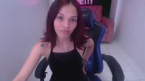 Snapshot of ailen_t chatting on 30, 12, 2024 Ailen online show from 30, 12, 2024