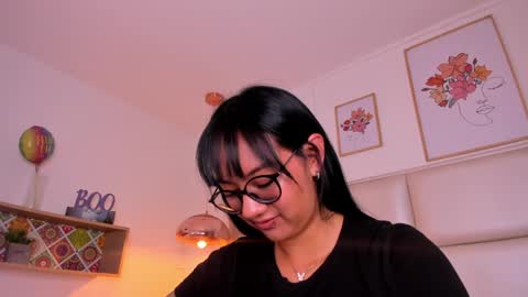 Aily Yozuko online show from 31, 12, 2024