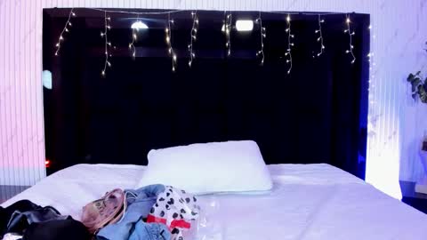 Ailyn Blaze online show from 5, 2, 2026