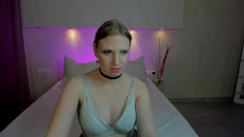 Snapshot of aina_faina chatting on 2, 2, 2025 Aina online show from 2, 2, 2025