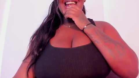 aishazaa online show from 11, 11, 2025