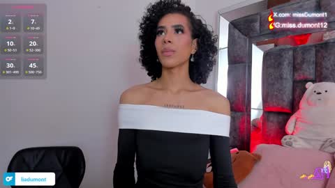 Queen Dumont   online show from 2, 1, 2025