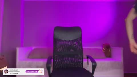             online show from 18, 10, 2025