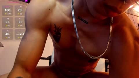 akazaboy online show from 18, 12, 2024