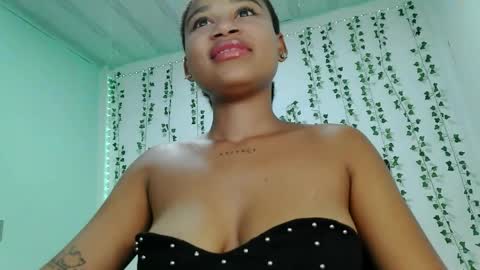 Snapshot of akemy_saunderz chatting on 2, 6, 2026 akemy_saunderz online show from 2, 6, 2026