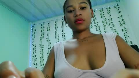 Snapshot of akemy_saunderz chatting on 4, 6, 2026 akemy_saunderz online show from 4, 6, 2026