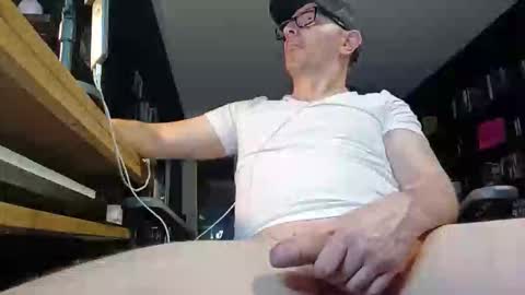 Snapshot of akenathonxxx chatting on 21, 5, 2026 Akenathon online show from 21, 5, 2026