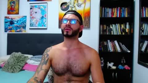 Snapshot of akiles_r chatting on 8, 1, 2025 akiles online show from 8, 1, 2025