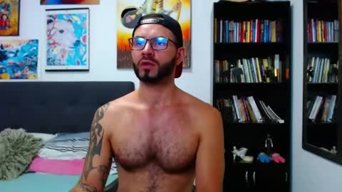 Snapshot of akiles_r chatting on 10, 1, 2025 akiles online show from 10, 1, 2025