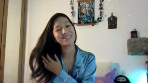 Akira Skye online show from 26, 9, 2025