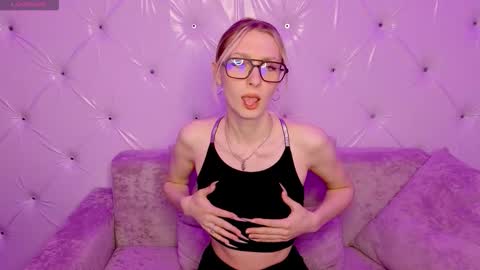 akiro_kim online show from 25, 2, 2026