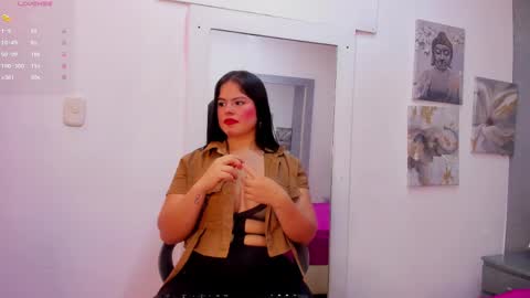 Snapshot of alahia_am chatting on 2, 2, 2025 alahia_am online show from 2, 2, 2025