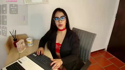 alahiacolucci online show from 13, 6, 2026