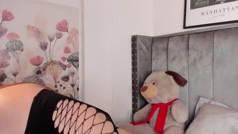 Alaia Carter online show from 25, 2, 2026