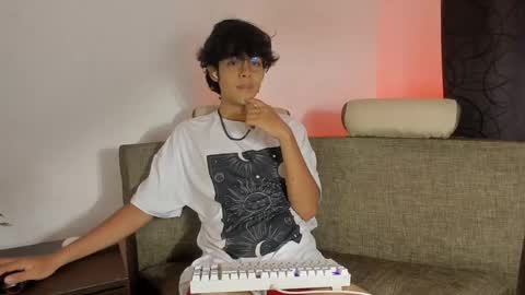 Snapshot of alan18n chatting on 7, 3, 2025 alan18n online show from 7, 3, 2025