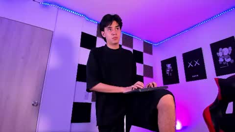 Alan Boy online show from 23, 7, 2026