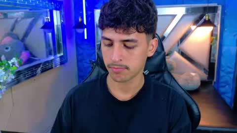 Snapshot of alan_del_reyx chatting on 3, 10, 2025 ALAN DEL REY online show from 3, 10, 2025